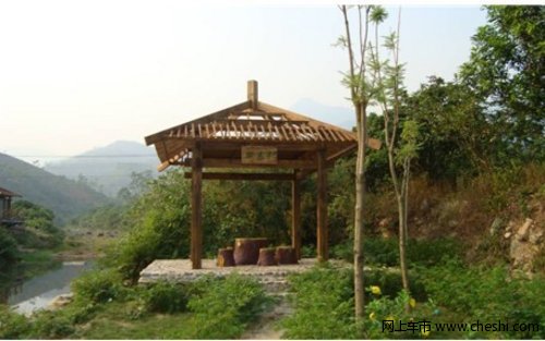 前往厦门同安区五峰村,探寻历史悠久的清代古堡,享受美味的乡土美食
