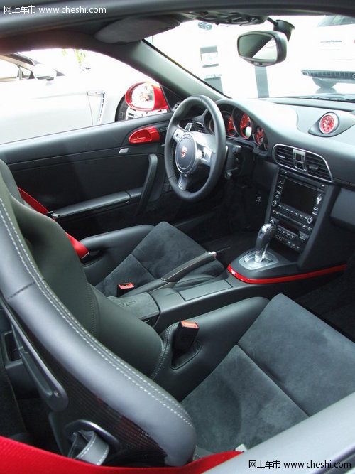 东莞保时捷中心联手天骄峰景—保时捷911 Carrera S Porsche Carrera Cup Asia限量版