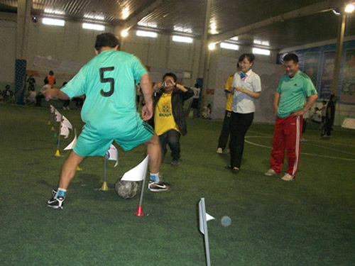 【图文】2011雪佛兰聚乐会五人制足球赛落下