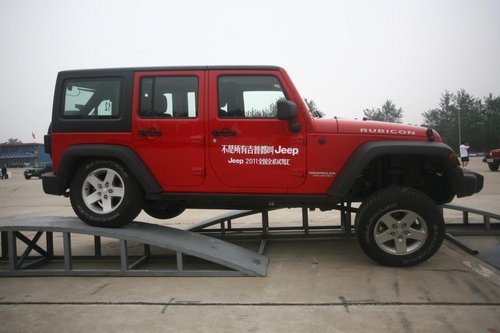 2011 Jeep?ȫȫϵԼݻھ(3) ҳ 