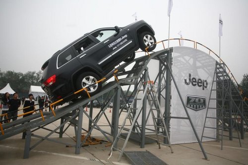 2011 Jeep?ȫȫϵԼݻھ(2) ҳ 