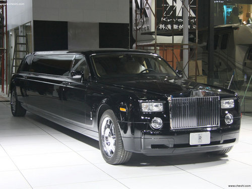 劳斯莱斯幻影礼宾加长版天津港现车展出