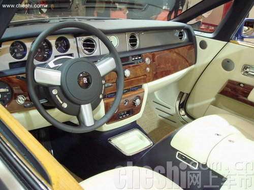 劳斯莱斯幻影礼宾加长版天津港现车展出