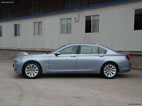 新款宝马7系730i/740i天津优惠高达10万