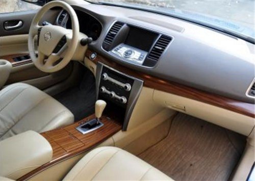 领先一步 非凡人生 世纪天籁 火爆车展!