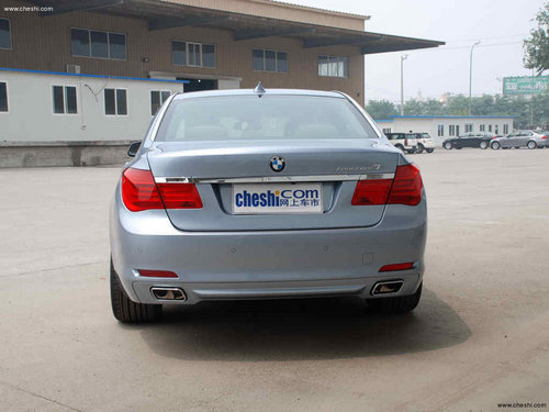 新款宝马730/740i天津港现车优惠11个点