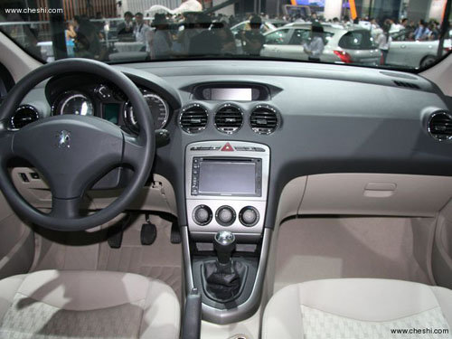 标致408现车 优惠6000元送2000装潢礼包