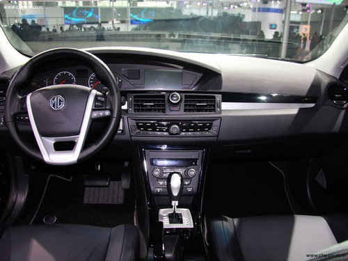 MG6三厢直降5000元 再送3280元原厂贴膜