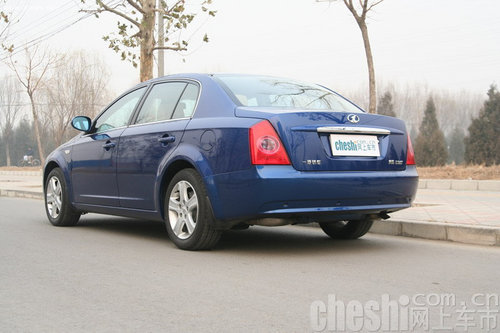 2010款奔腾B70降1.6万送3000元豪华礼包