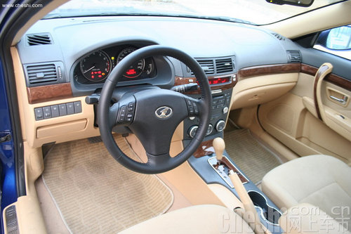 2010款奔腾B70降1.6万送3000元豪华礼包