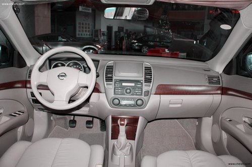 轩逸1.6AT优惠现金3800元 赠3000元装具