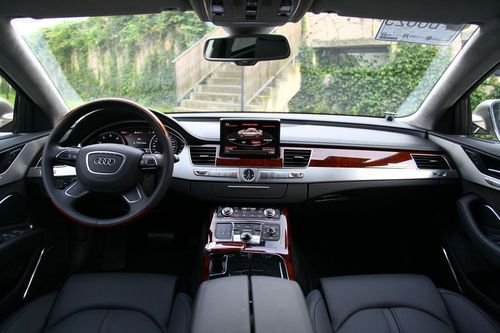 2011款奥迪A8L 6.3L天津港现车尊享销售