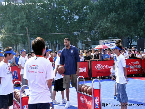 史上NBA巨星乘坐最多的CROSS驶抵石家庄