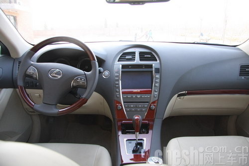 雷克萨斯ES240最高优惠4万享0利息0月供