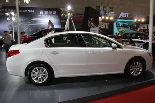 小编哈尔滨国际车展实拍东风标致508