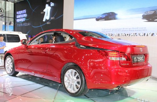 雷克萨斯IS250C 哈尔滨车展优雅上市