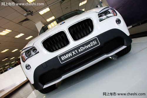 打破常规找寻不同姿态 BMW X1静态实拍