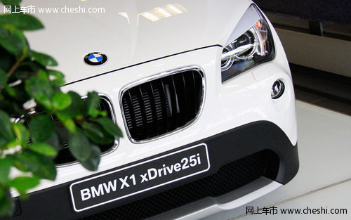 打破常规找寻不同姿态 BMW X1静态实拍