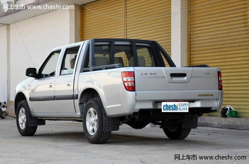 宝典车展提前优惠 购车赠3000元油卡