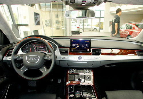 2011款奥迪A8L 6.3W12天津现车到店热销