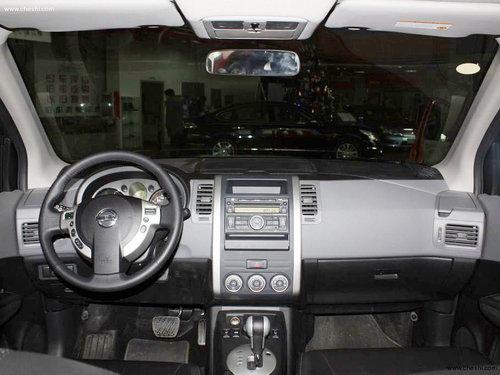 奇骏优惠现金15000元 赠价值6000元装具