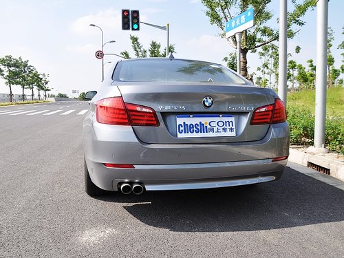 驾乘多面手 试驾新款华晨宝马528Li