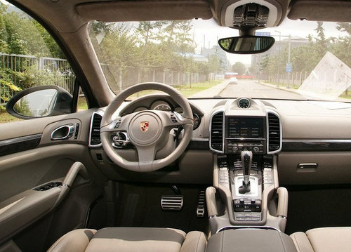 2011款新保时捷卡宴3.6 天津港白色热销