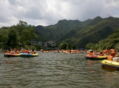 随心所动金华陆风美地南山漂流圆满结束