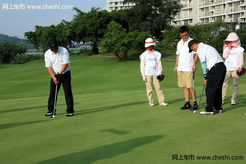 2011保时捷高尔夫中国区资格赛深圳开杆