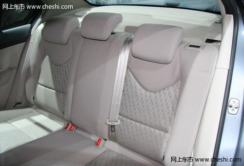 标致408最高可享8000元的现金优惠+礼包