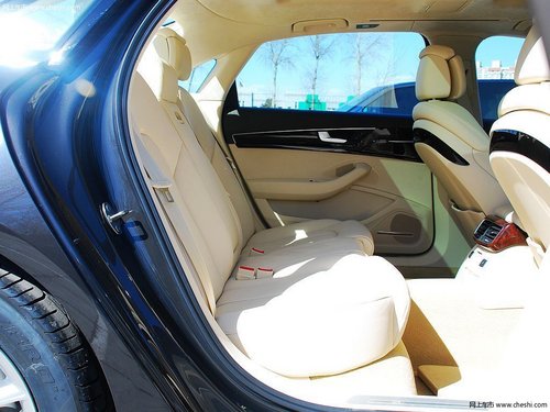 2011款全新奥迪A8L 天津港中秋佳节热销