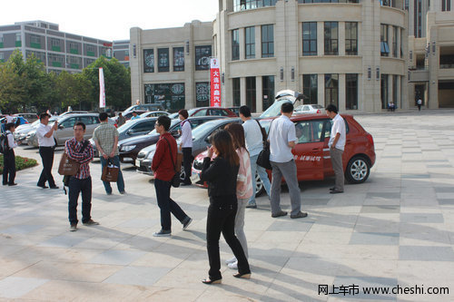 大連車市：軟景廣場(chǎng)教師節(jié)車展圓滿落幕