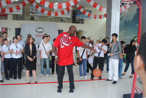 风神载NBA“雷电巧克力”惊现星城长沙