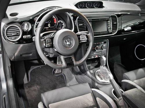 蓝色卡钳/四出排气 甲壳虫R亮相法兰克福