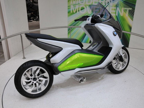 宝马电动摩托概念车 创新“无车架”设计