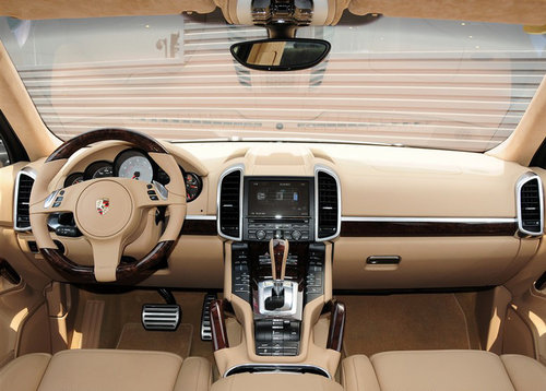 2011款保时捷卡宴3.6 白色天津十月到车