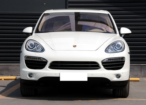 2011款保时捷卡宴3.6 白色天津十月到车
