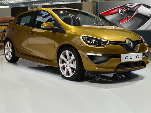 全新雷诺Clio路试谍照 将推0.9T发动机