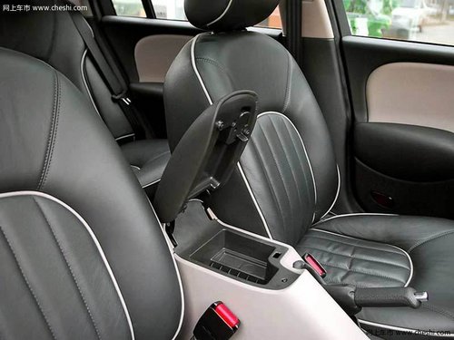 现购买MG7综合优惠  万元优惠加万元礼包