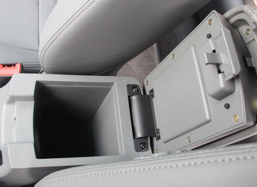 新增1.5L車型 價格下探 2012帝豪EC7到店實拍