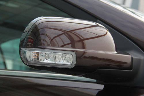 新增1.5L车型 价格下探 2012帝豪EC7到店实拍