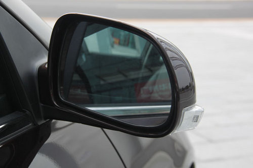 新增1.5L車型 價格下探 2012帝豪EC7到店實拍