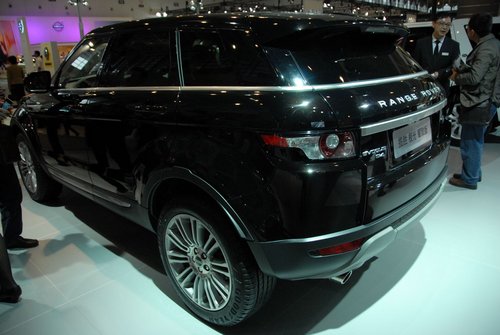 2011南京国际车展实拍路虎揽胜极光