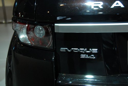 2011南京国际车展实拍路虎揽胜极光