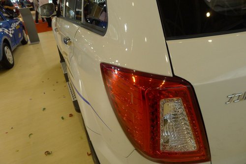 力帆SUV X60南京国际车展上市及实拍