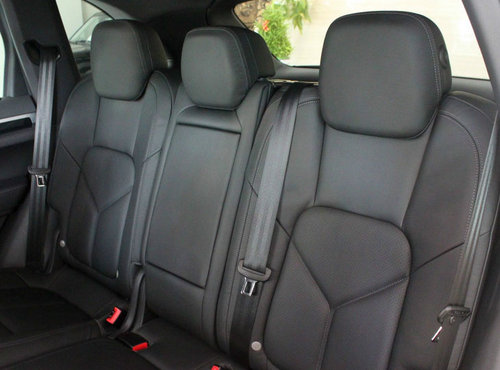 2011款美规版保时捷卡宴天津港现车低价