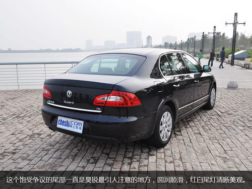 错位对比 中华H530/帝豪EC8/昊锐1.4T