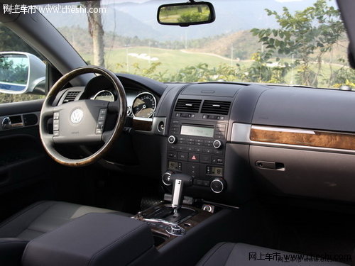 进口大众途锐少量现车 送2万元大礼包