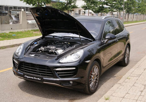 2011款保时捷卡宴3.0T紫色  天津港现车