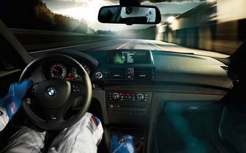 全新BMW1系M双门轿跑车惊艳上市 接受预定